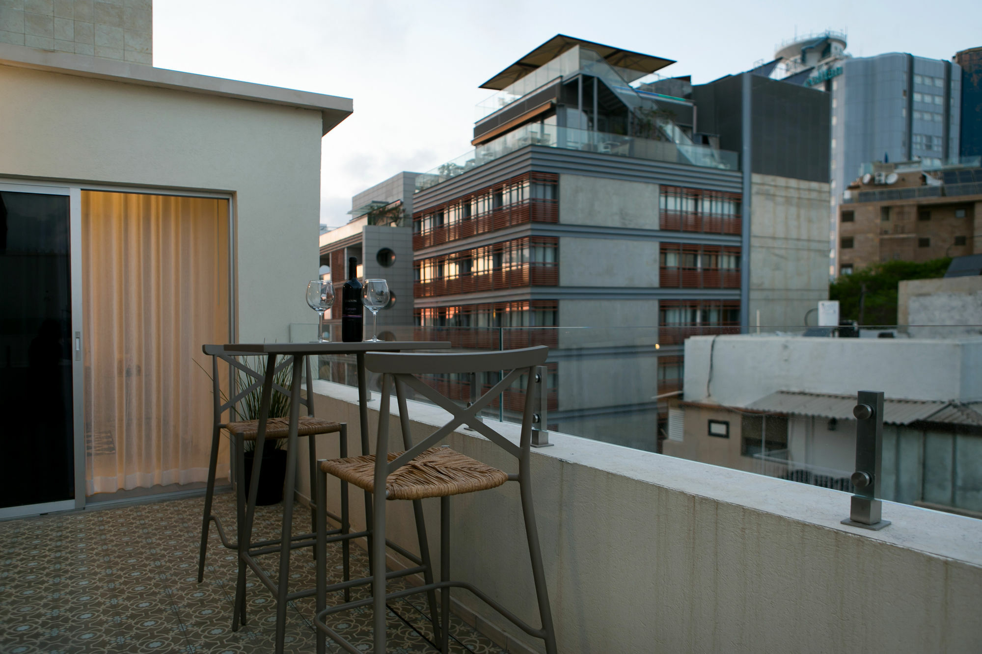 K Suites Tlv By The Beach Tel Aviv Exterior foto